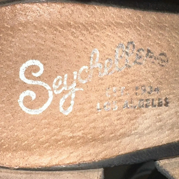 Seychelles Size 8 - Picture 7 of 8
